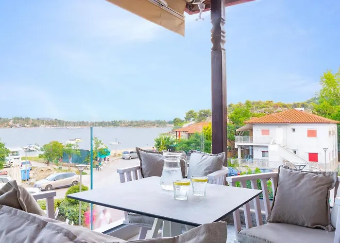 Ormos Luxury Elia 公寓